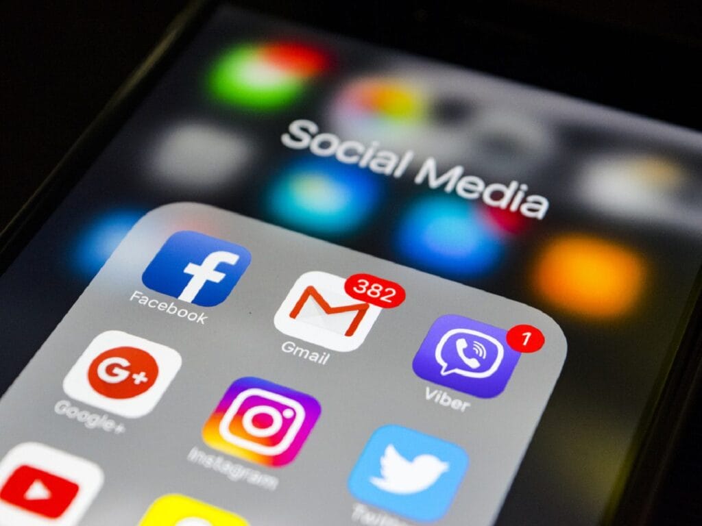 Les médias sociaux, un tremplin pour le commerce électronique