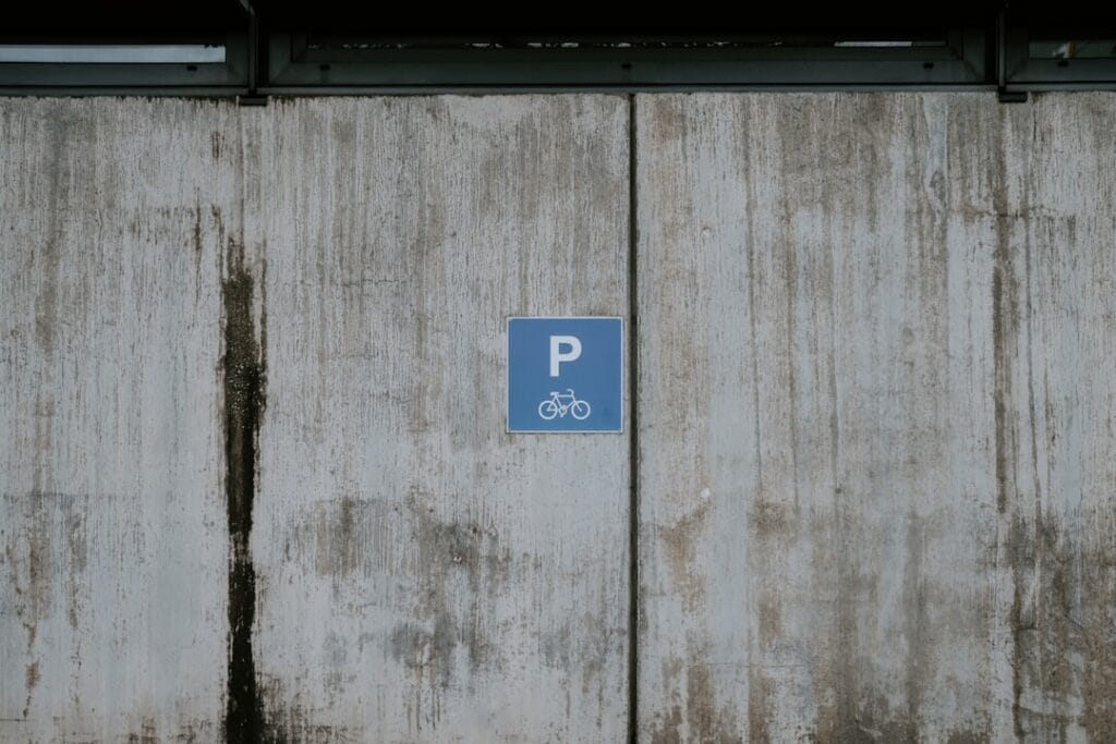 Photo LinkedIn post